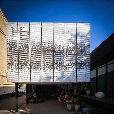 Dinding Tirai Panel Aluminium