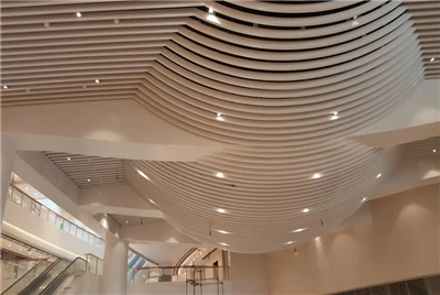 Panel Plafon Strip Berlubang Aluminium Panel Padat 3.0mm